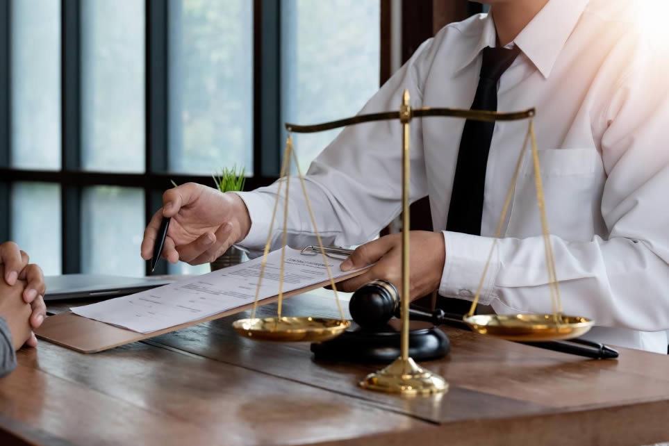 Hire a Local Personal Injury Lawyer in Canoga Park, CA